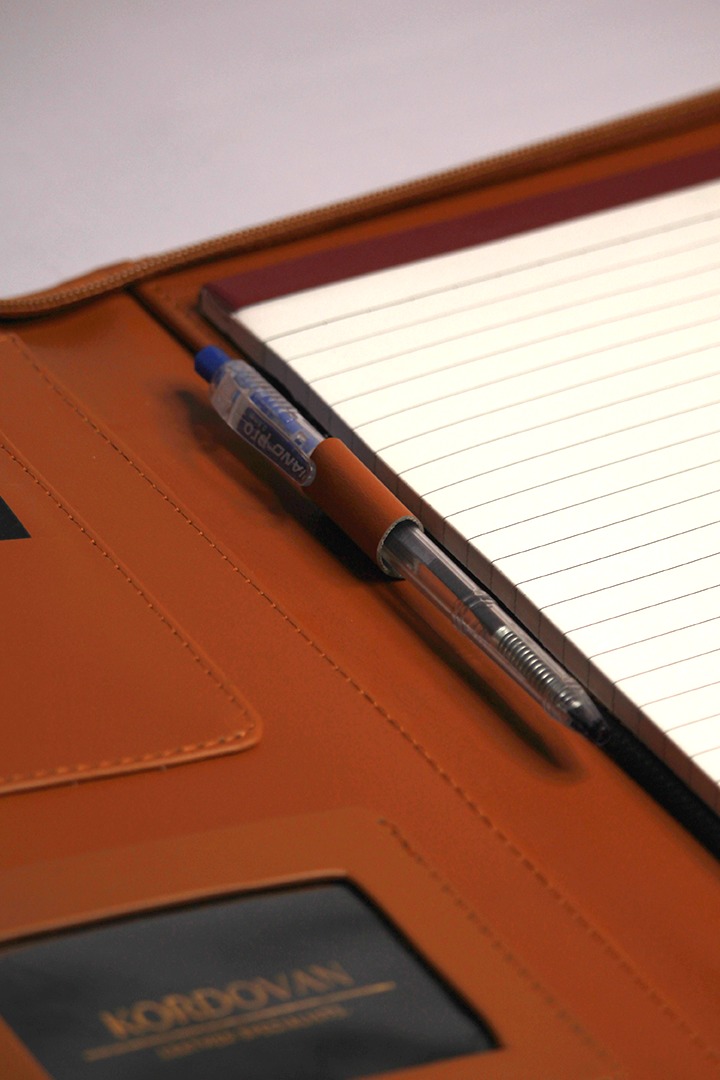 A4 Handle Folio // Bali