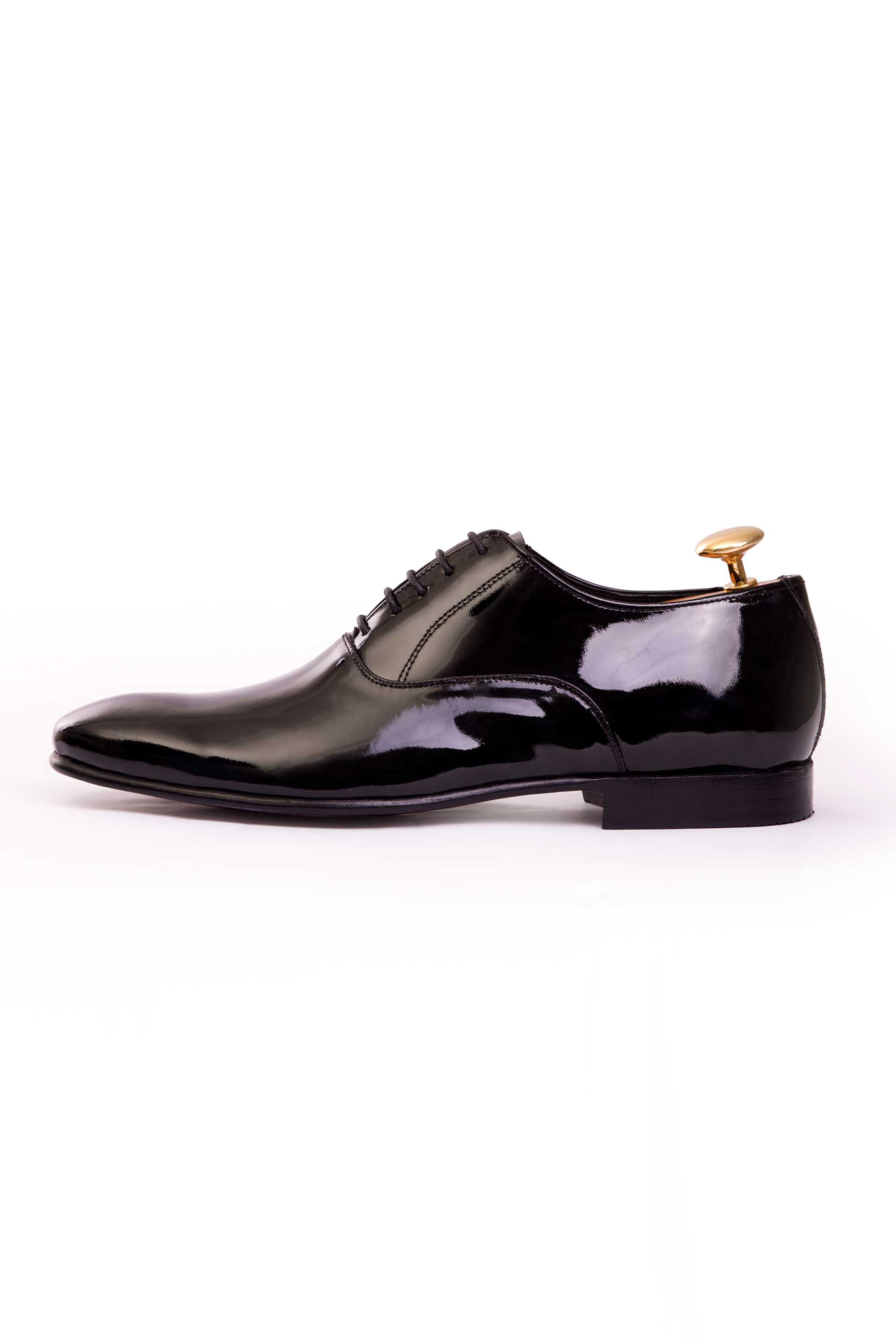 The Tuxedo Shoe