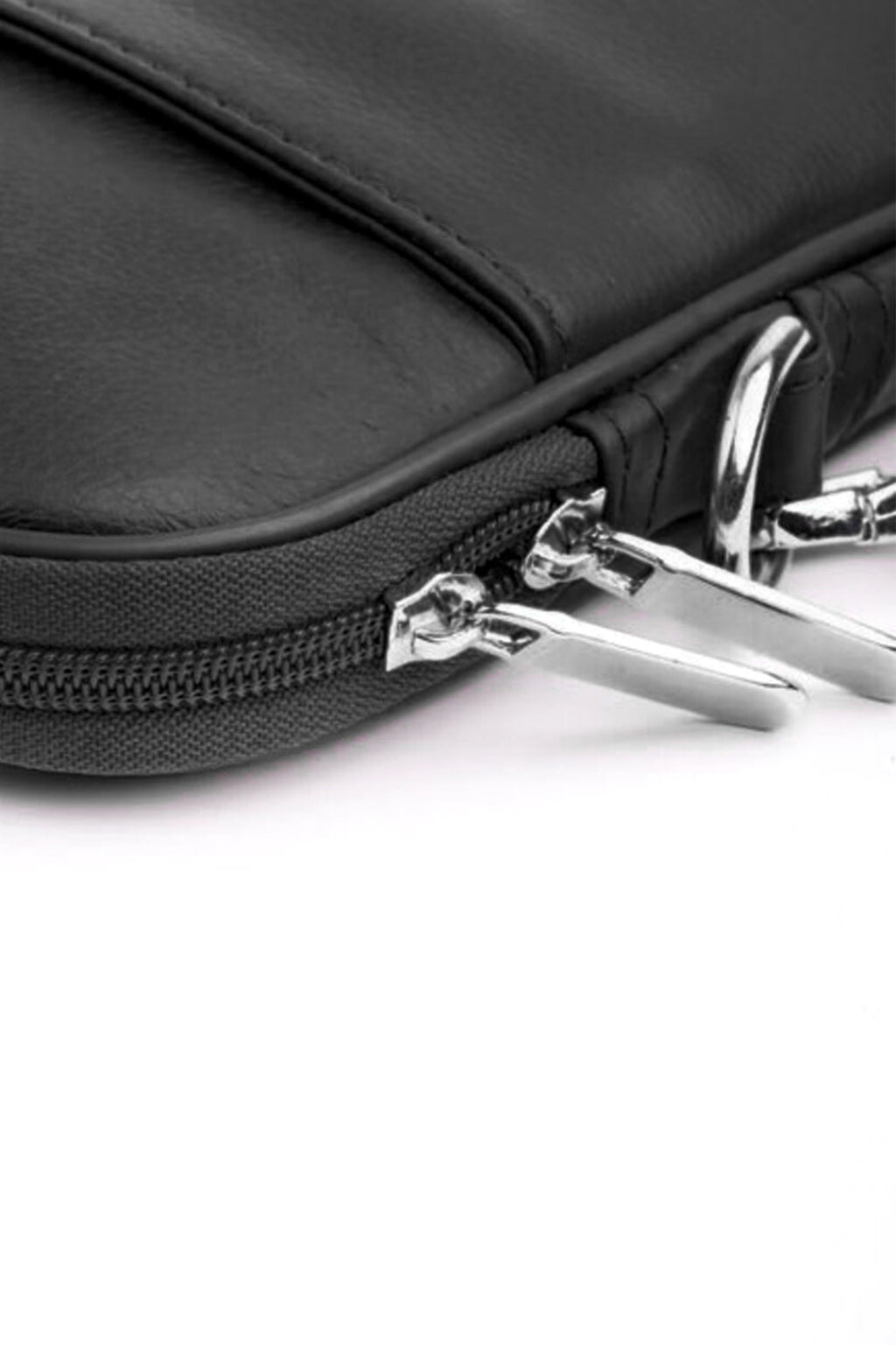 Kordovan Sleek Laptop Sleeves // Black