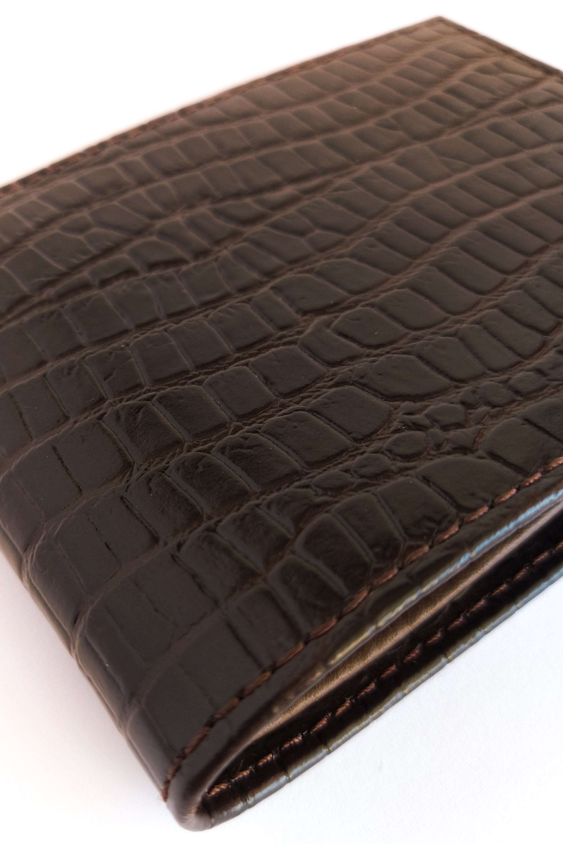 The Gator Bifold Wallet for Men // Dark Brown