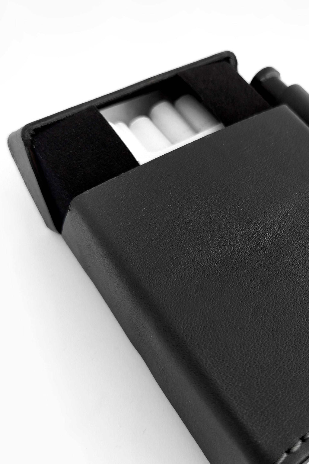 The Ripper Case by Kordovan // Black